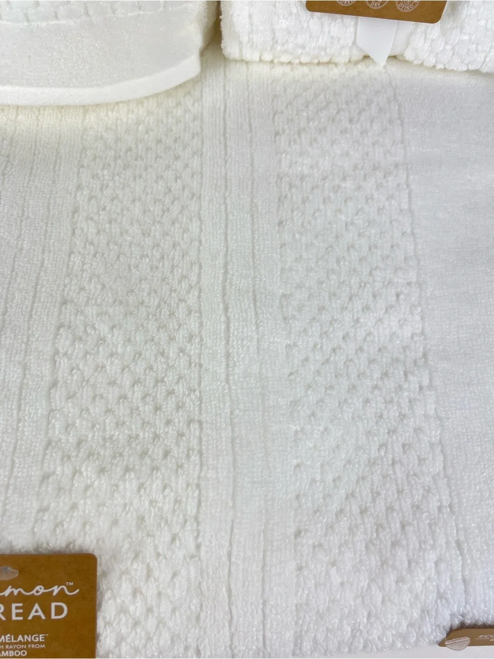 Common Thread Bath Towels White Eco Melange Bamboo Soft Cotton 2 Pc Set NEW